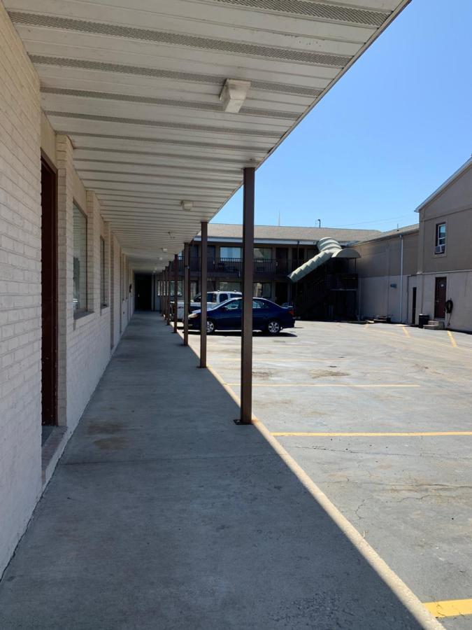 Economy Inn & Suites Hannibal Exterior photo